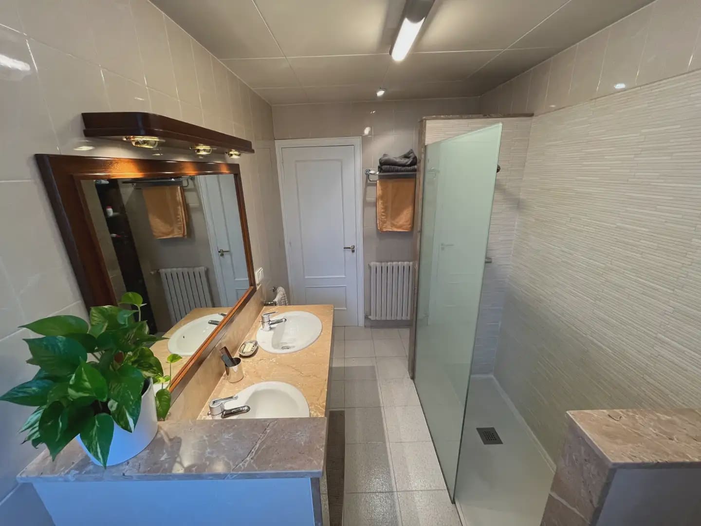 5 sypialnia Willa na sprzedaż w Miasto Girona z basenem garażem - 1 200 000 € (Ref: 9882385)