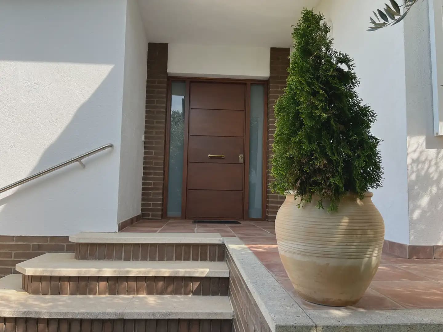 5 sypialnia Willa na sprzedaż w Miasto Girona z basenem garażem - 1 200 000 € (Ref: 9882385)