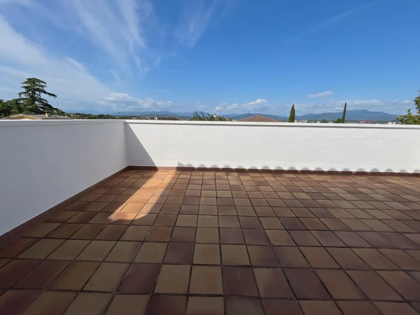5 sypialnia Willa na sprzedaż w Miasto Girona z basenem garażem - 1 200 000 € (Ref: 9882385)