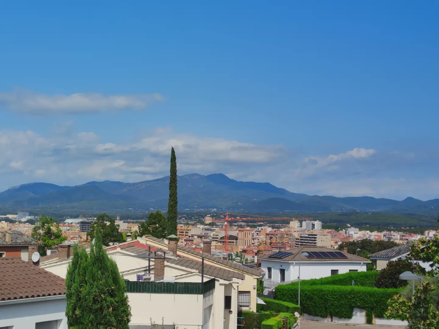 5 sypialnia Willa na sprzedaż w Miasto Girona z basenem garażem - 1 200 000 € (Ref: 9882385)
