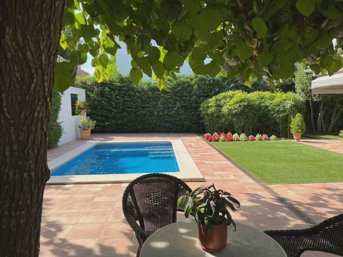 5 sypialnia Willa na sprzedaż w Miasto Girona z basenem garażem - 1 200 000 € (Ref: 9882385)