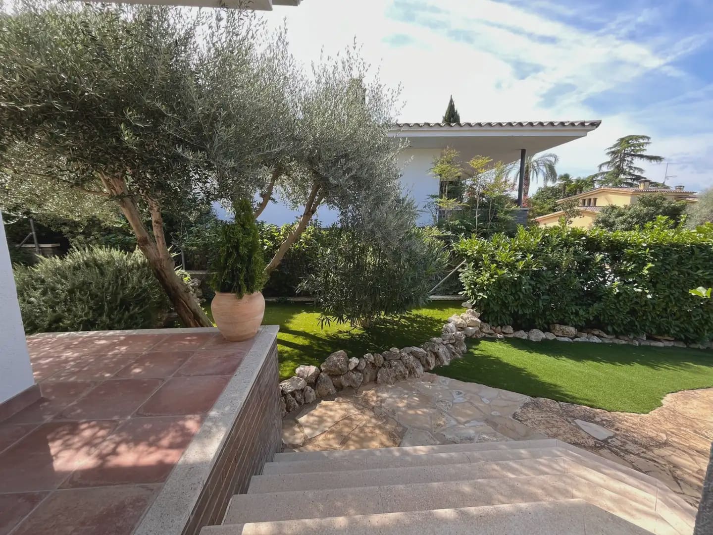 5 sypialnia Willa na sprzedaż w Miasto Girona z basenem garażem - 1 200 000 € (Ref: 9882385)