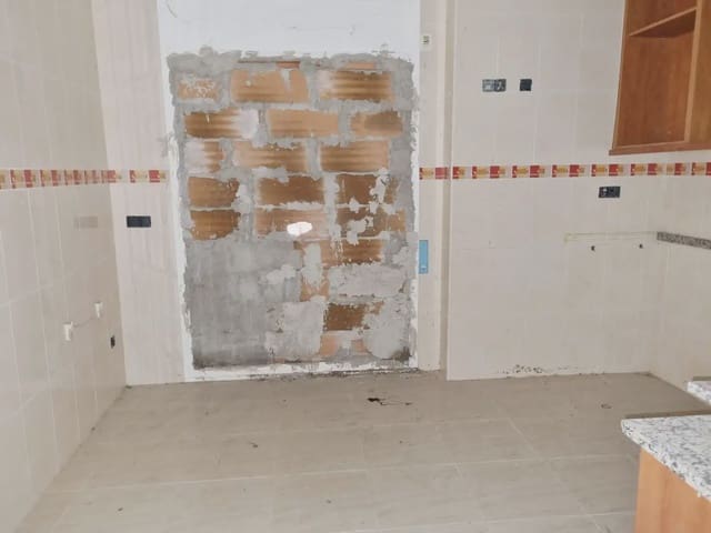 3 Zimmer Reihenhaus zu verkaufen in Lloret de Mar - 179.900 € (Ref: 9882386)