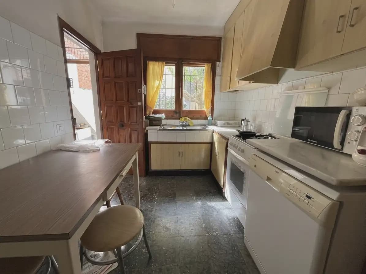 3 soverom Kjedet enebolig til salgs i Girona by med garasje - € 300 000 (Ref: 9882387)
