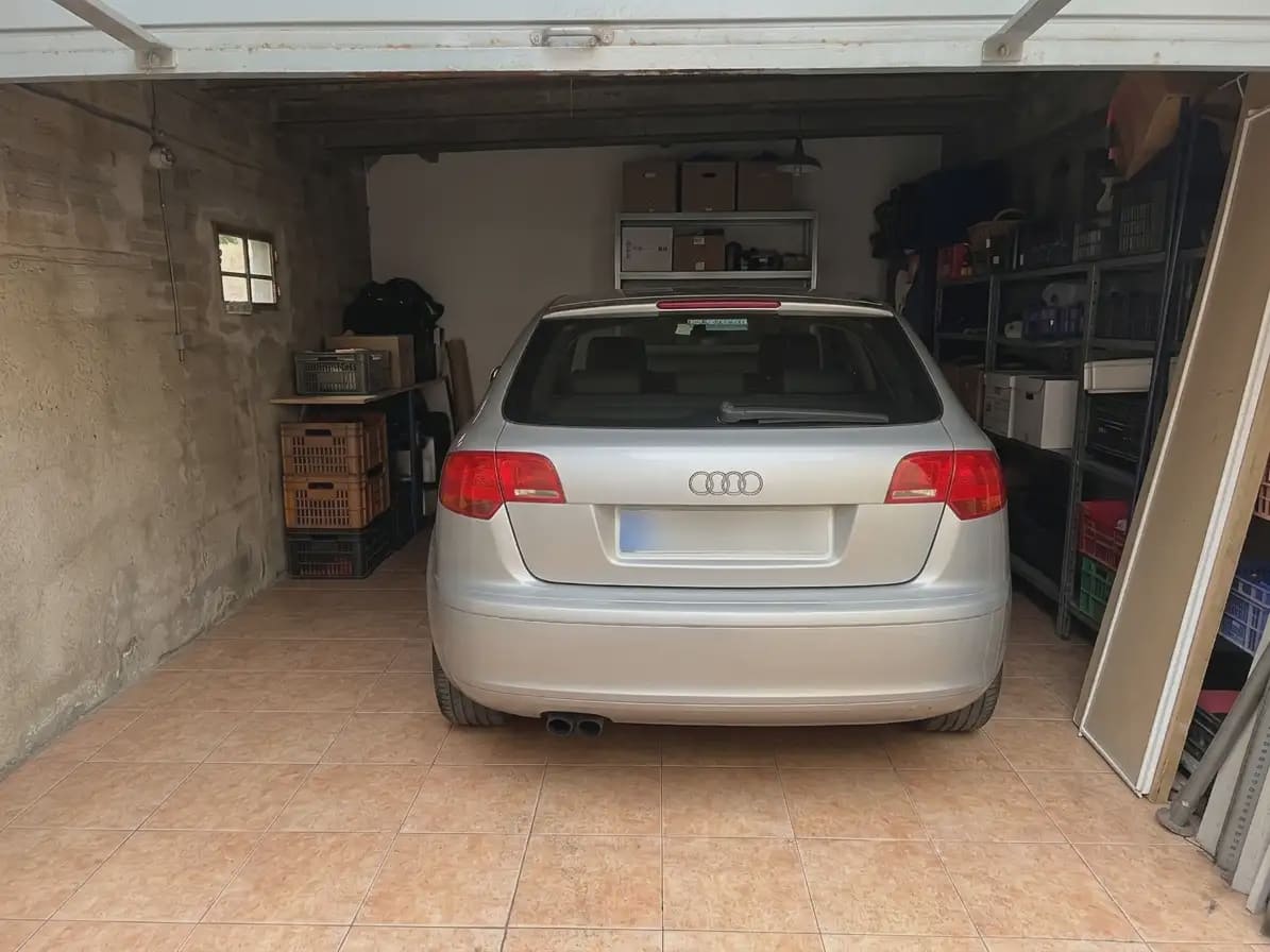 3 soverom Kjedet enebolig til salgs i Girona by med garasje - € 300 000 (Ref: 9882387)