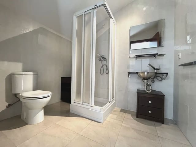 3 soverom Leilighet til salgs i Girona by med garasje - € 283 000 (Ref: 9882388)