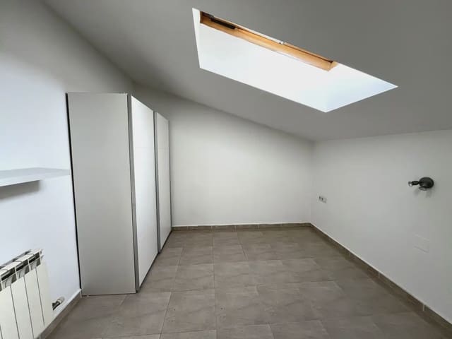3 soverom Leilighet til salgs i Girona by med garasje - € 283 000 (Ref: 9882388)