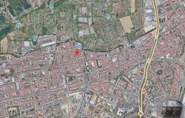 Commercial for sale in Salt - € 495,000 (Ref: 9882391)