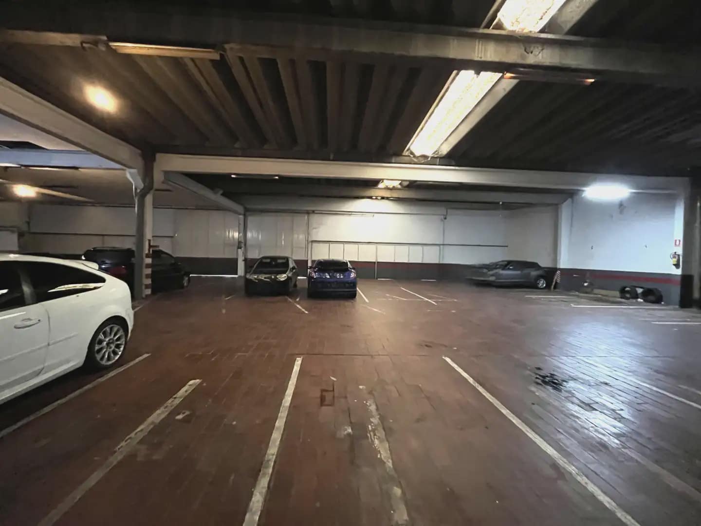 Commercial for sale in Salt - € 495,000 (Ref: 9882391)