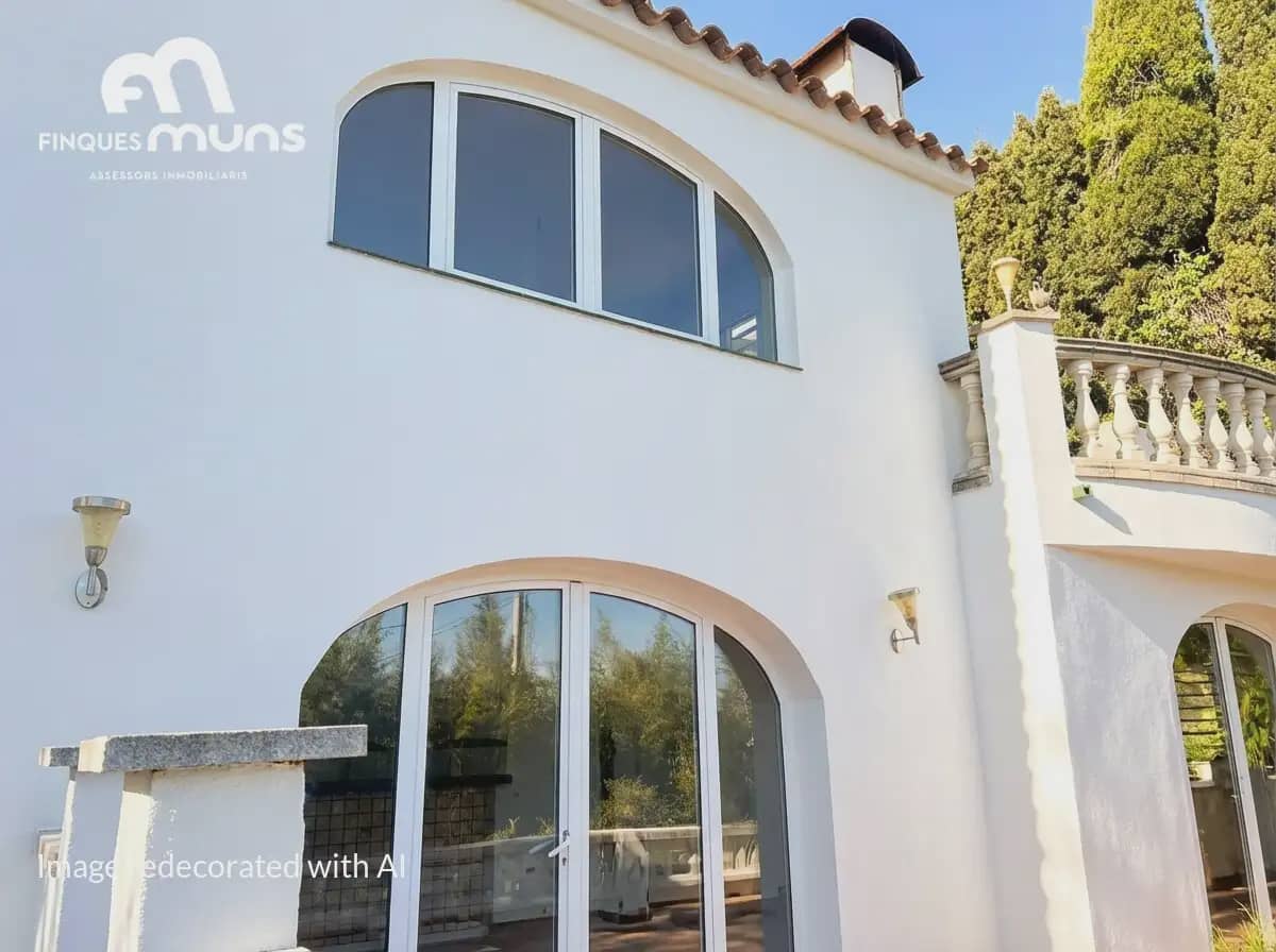 4 sovrum Villa till salu i Llanca med pool garage - 393 000 € (Ref: 9882393)