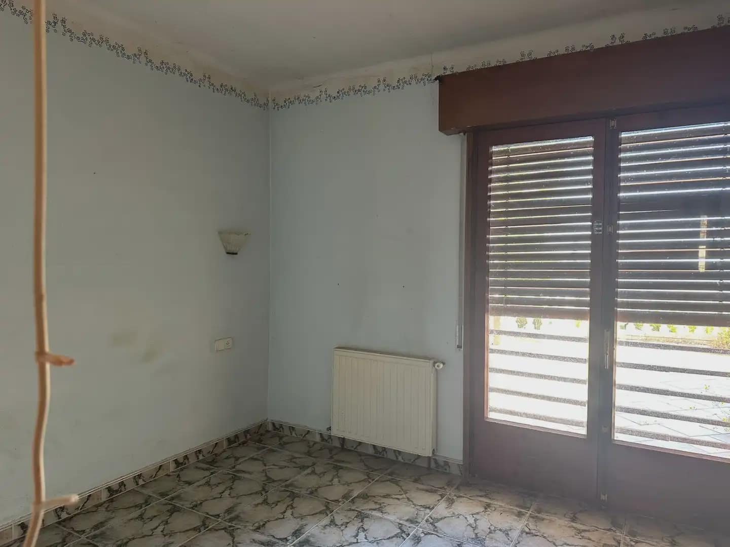 4 sovrum Villa till salu i Llanca med pool garage - 393 000 € (Ref: 9882393)