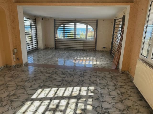 4 sypialnia Willa na sprzedaż w Llançà z basenem garażem - 393 000 € (Ref: 9882393)