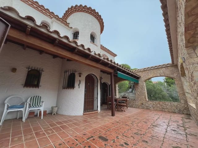 7 sypialnia Willa na sprzedaż w Llançà z garażem - 750 000 € (Ref: 9882396)