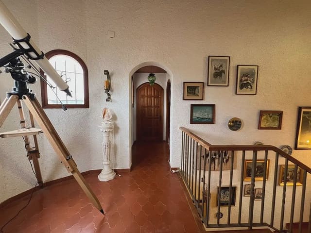 7 sypialnia Willa na sprzedaż w Llançà z garażem - 750 000 € (Ref: 9882396)