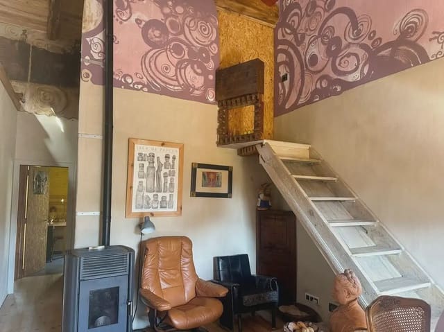 4 quarto Moradia para venda em Olot com garagem - 365 000 € (Ref: 9882397)
