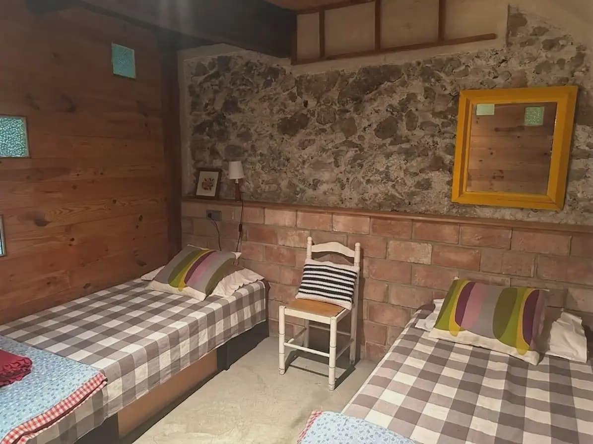 4 sypialnia Willa na sprzedaż w Olot z garażem - 365 000 € (Ref: 9882397)