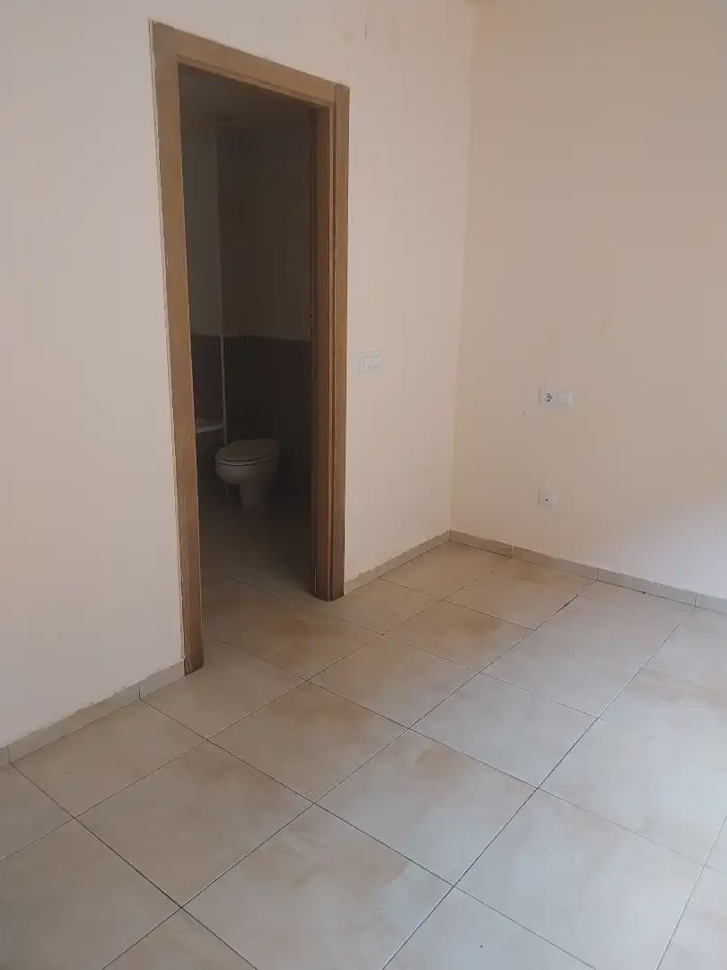 3 bedroom Townhouse for sale in La Jonquera with garage - € 129,000 (Ref: 9895258)