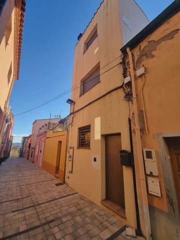 3 bedroom Townhouse for sale in La Jonquera - € 129,000 (Ref: 9895258)