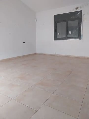 3 bedroom Townhouse for sale in La Jonquera - € 129,000 (Ref: 9895258)