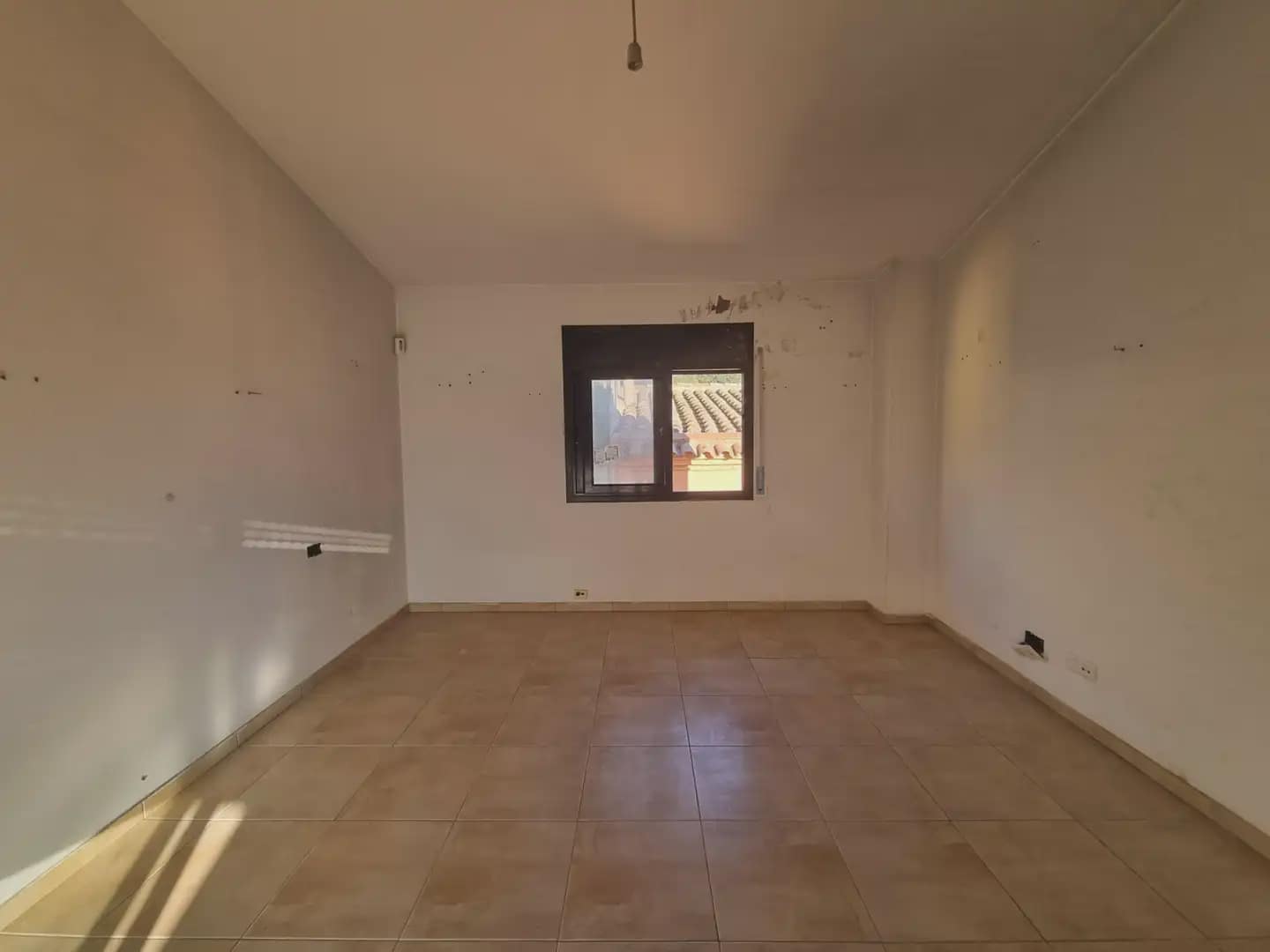 3 bedroom Townhouse for sale in La Jonquera with garage - € 129,000 (Ref: 9895258)