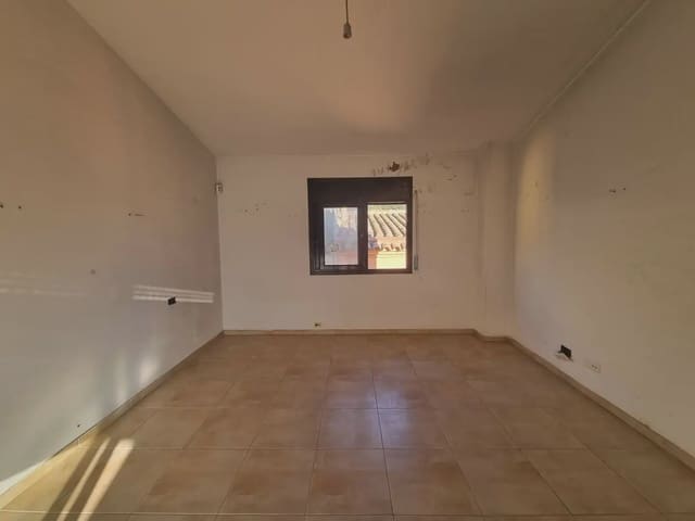 3 bedroom Townhouse for sale in La Jonquera - € 129,000 (Ref: 9895258)