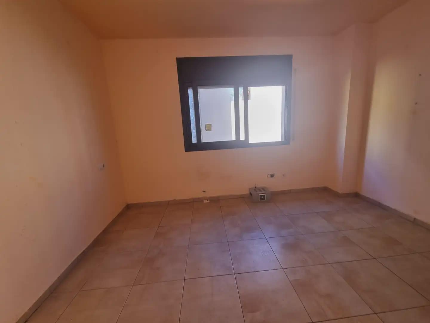 3 bedroom Townhouse for sale in La Jonquera with garage - € 129,000 (Ref: 9895258)