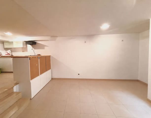 Bureau à louer à Gérone ville - 750 € (Ref: 9908916)