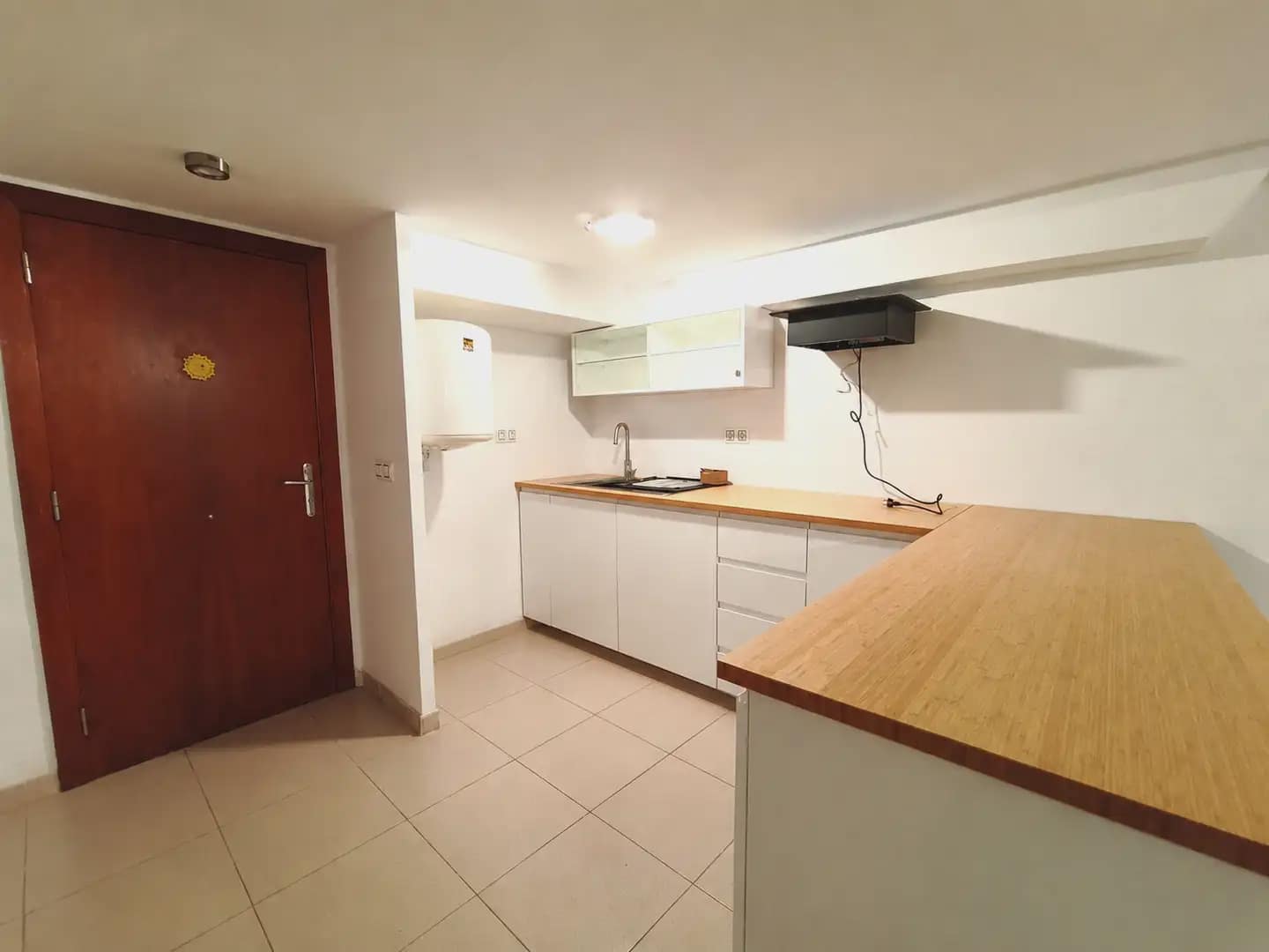 Bureau à louer à Gerone ville - 750 € (Ref: 9908916)