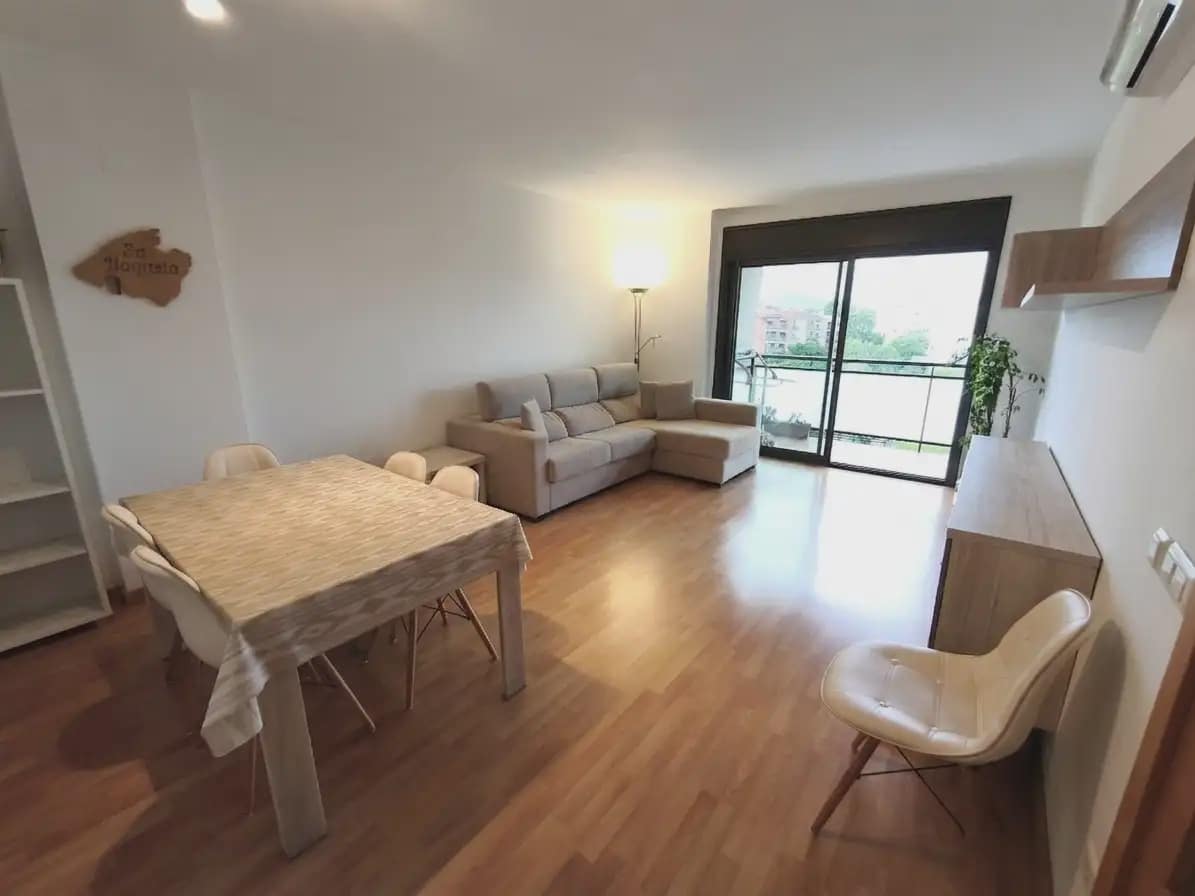 3 bedroom Flat for sale in Girona city with garage - € 365,000 (Ref: 9911826)