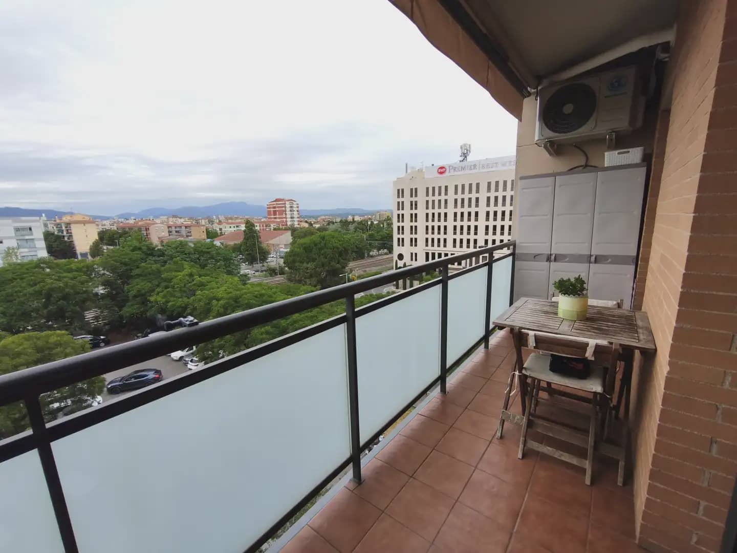 3 bedroom Flat for sale in Girona city with garage - € 365,000 (Ref: 9911826)
