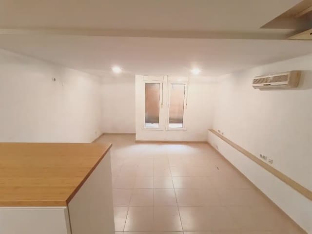 Kontor til salg i Girona by - € 120.000 (Ref: 9921051)