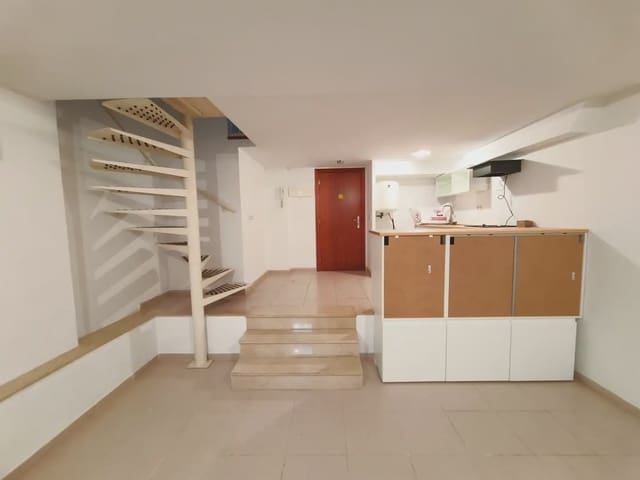 Kontor til salg i Girona by - € 120.000 (Ref: 9921051)