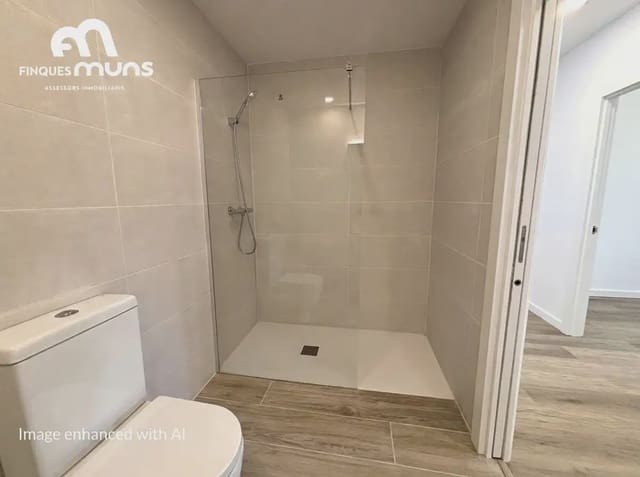 3 soveværelse Lejlighed til salg i Girona by - € 395.000 (Ref: 9921141)