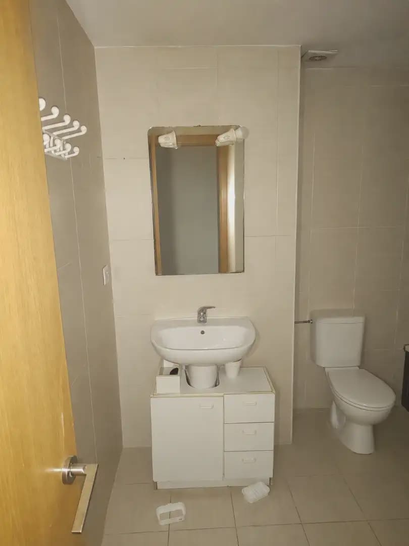 Piso de 2 habitaciones en Girona ciudad en venta con garaje - 143.900 € (Ref: 9932147)