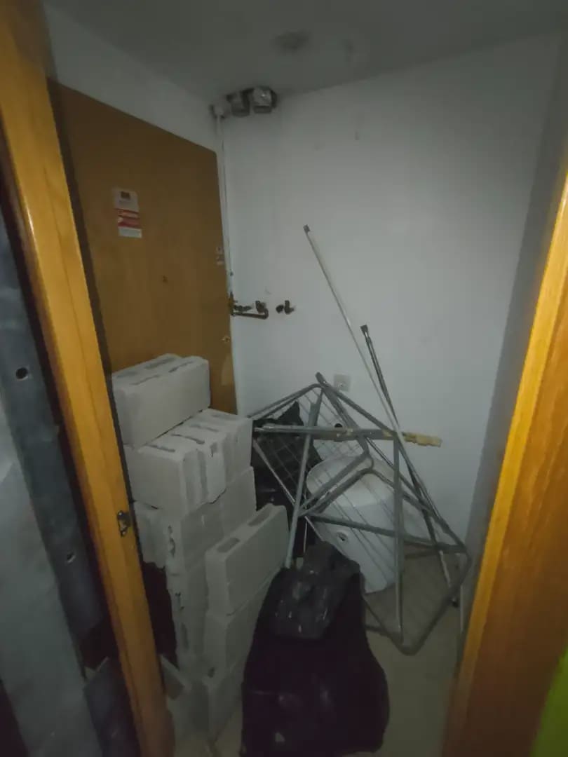 Piso de 2 habitaciones en Girona ciudad en venta con garaje - 143.900 € (Ref: 9932147)