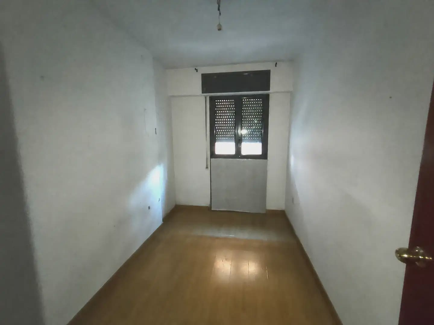 Piso de 2 habitaciones en Girona ciudad en venta con garaje - 143.900 € (Ref: 9932147)