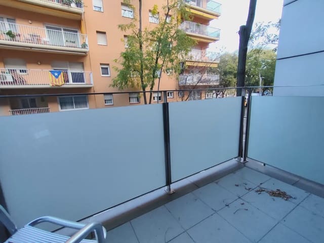 Piso de 2 habitaciones en Girona ciudad en venta con garaje - 143.900 € (Ref: 9932147)