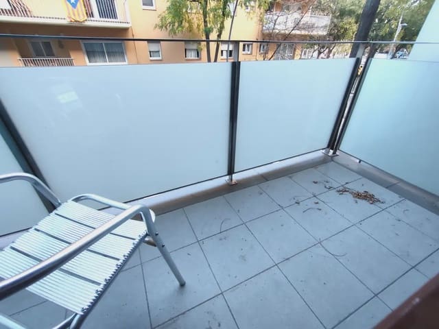 Piso de 2 habitaciones en Girona ciudad en venta con garaje - 143.900 € (Ref: 9932147)