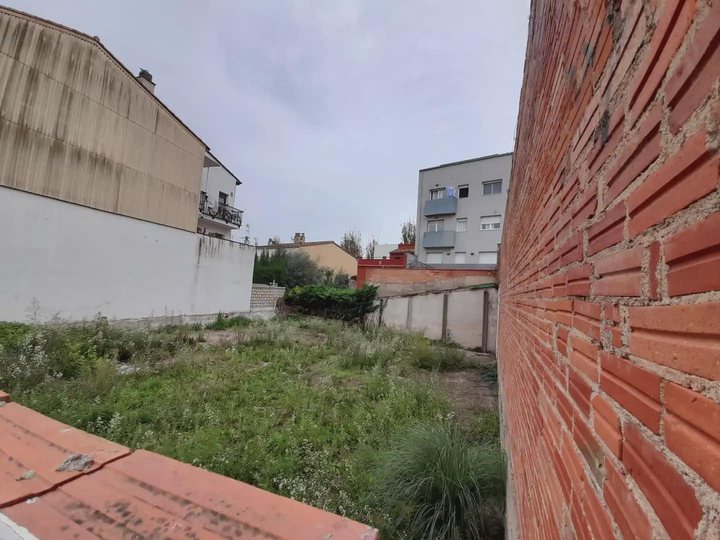 Building Plot for sale in Salt - € 89,900 (Ref: 9936676)