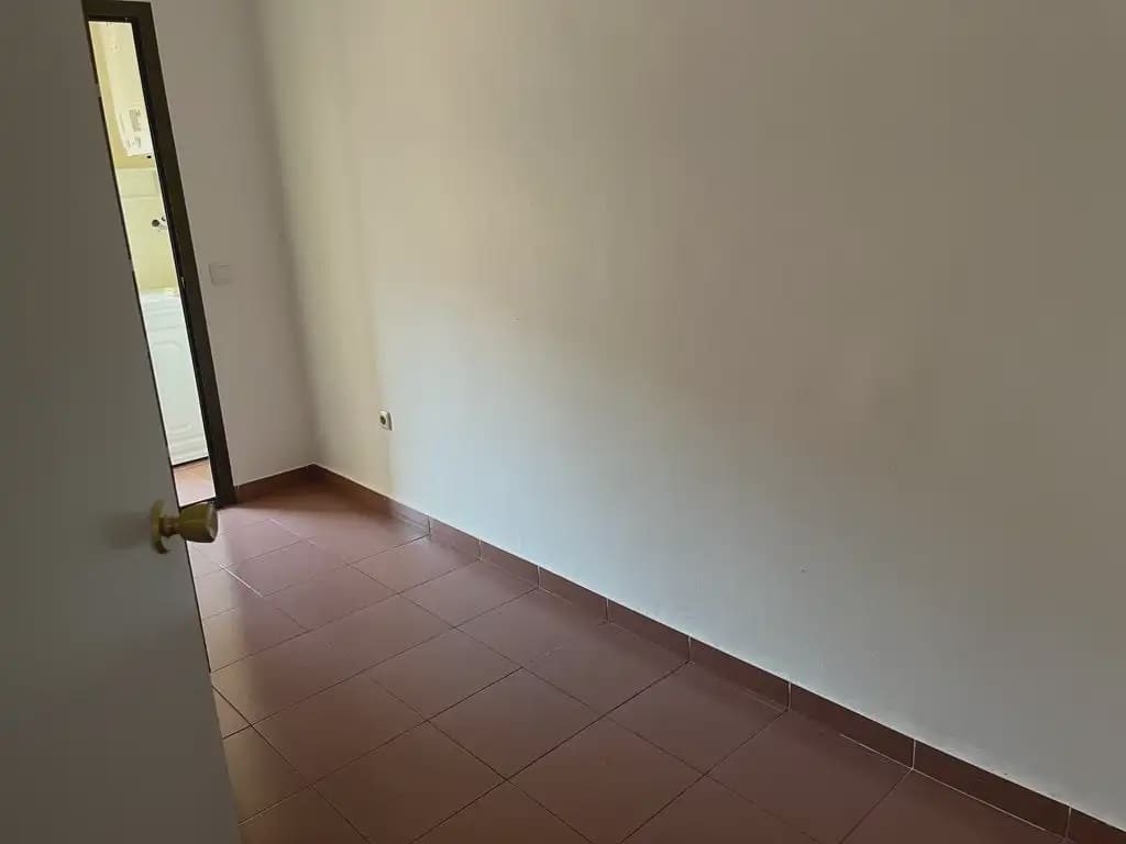 2 makuuhuone Asunto myytävänä paikassa Salt - 155 000 € (Ref: 9937101)
