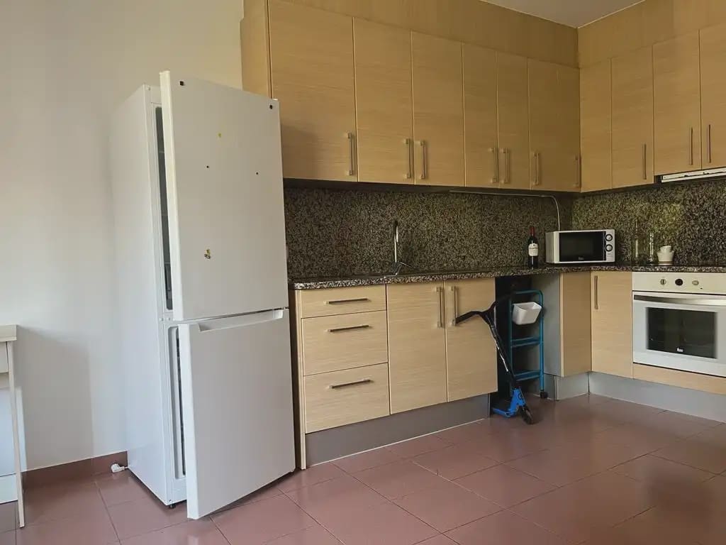 2 makuuhuone Asunto myytävänä paikassa Salt - 155 000 € (Ref: 9937101)