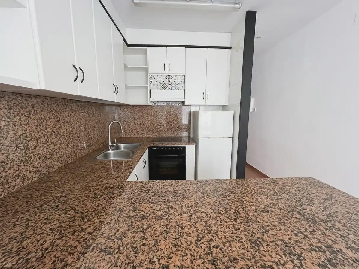 2 makuuhuone Asunto myytävänä paikassa Salt - 143 000 € (Ref: 9938480)