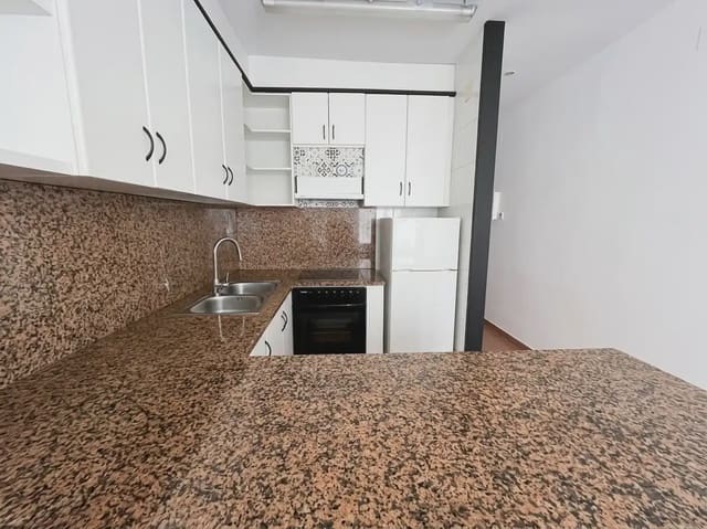 2 makuuhuone Asunto myytävänä paikassa Salt - 143 000 € (Ref: 9938480)