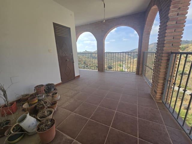 Apartment for sale in Arenas - € 430,000 (Ref: 10015575)