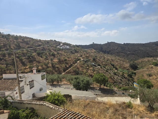 Apartment for sale in Arenas - € 430,000 (Ref: 10015575)