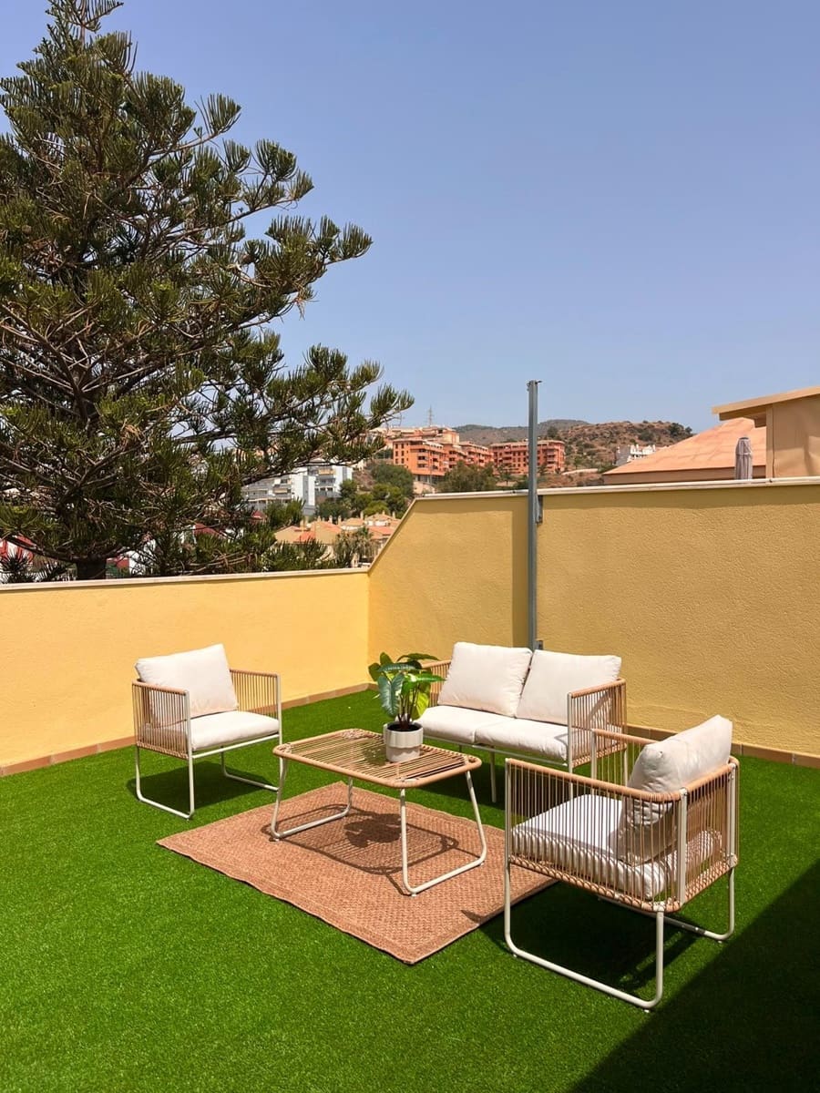 1 slaapkamer Penthouse te koop in Rincon de la Victoria met zwembad garage - € 320.000 (Ref: 10041109)