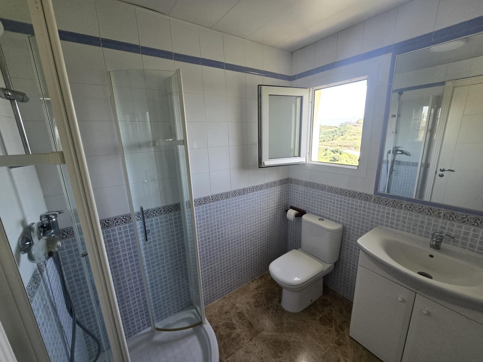 2 bedroom Flat for sale in Riviera del Sol with pool garage - € 330,000 (Ref: 10047311)