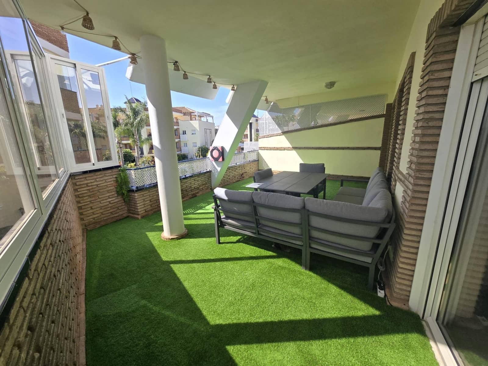 2 bedroom Flat for sale in Riviera del Sol with pool garage - € 330,000 (Ref: 10047311)