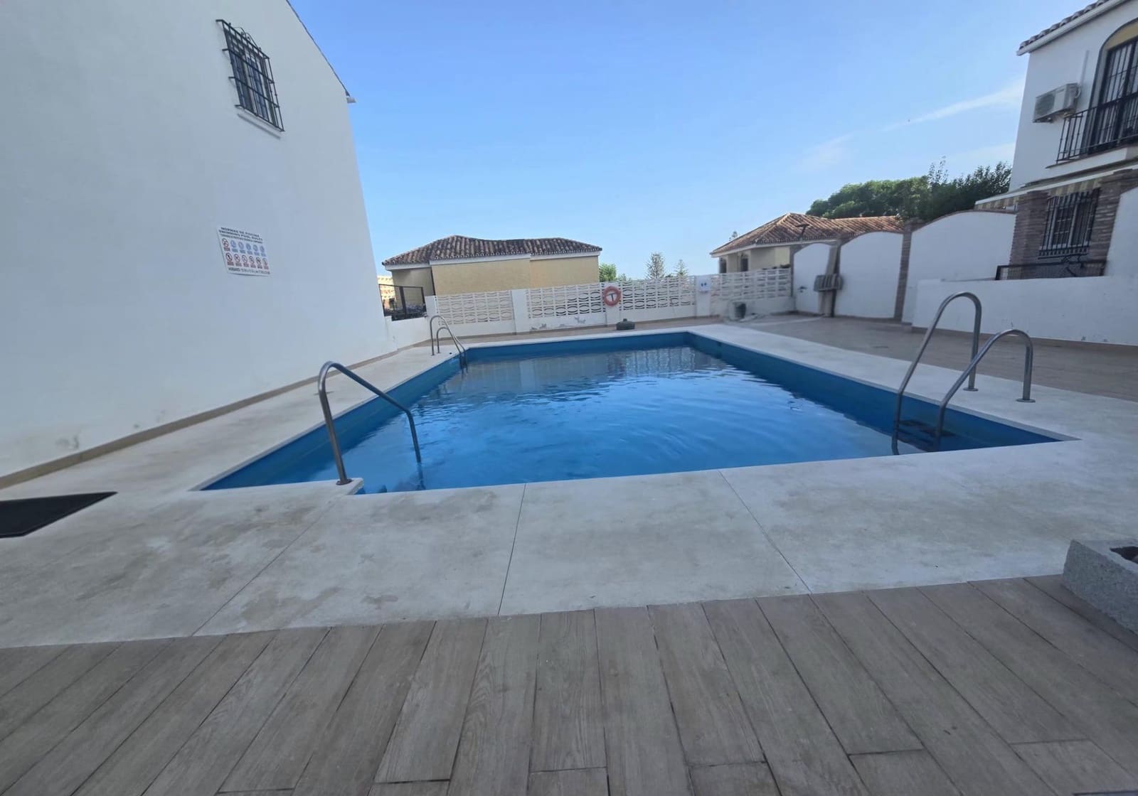 Adosado de 3 habitaciones en Torremolinos en venta con piscina - 425.000 € (Ref: 10059471)