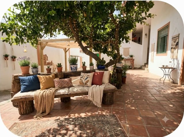 5 soverom Hus til salgs i Puerto de la Torre, Málaga by med garasje - € 550 000 (Ref: 10059473)